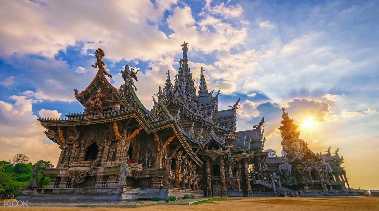 Sihir 5 Lokasi Wisata Terpopuler di Pattaya Thailand