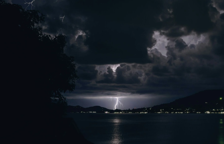 Thailand Selatan Hadapi Hujan Sangat Lebat 6 hari, 8 Provinsi Berisiko Bencana