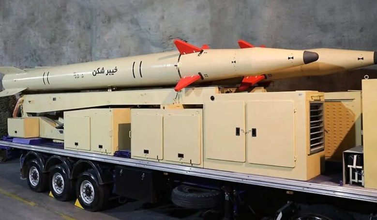 Iran Luncurkan Gelombang ke-33 Operasi Janji Sejati 4 dengan Rudal Kheibar Shekan