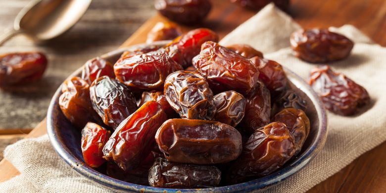 Saudi Berbagi Makanan Ramadan untuk 35 Ribu Muslim Thailand