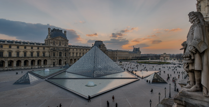 Prancis Geger, Koleksi Napoleon di Museum Louvre Dicuri saat Dipajang