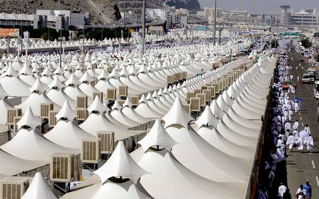 Indonesia Gives 12 Hajj Evaluation Records for 2022 to the Minister of Saudi Arabia