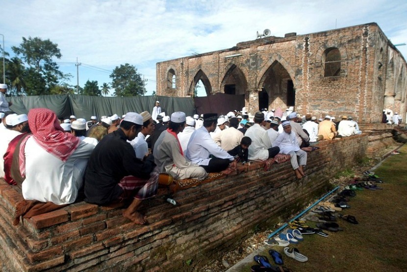 Anak Muslim Pattani Sekolah di Lembaga Kerajaan Thailand