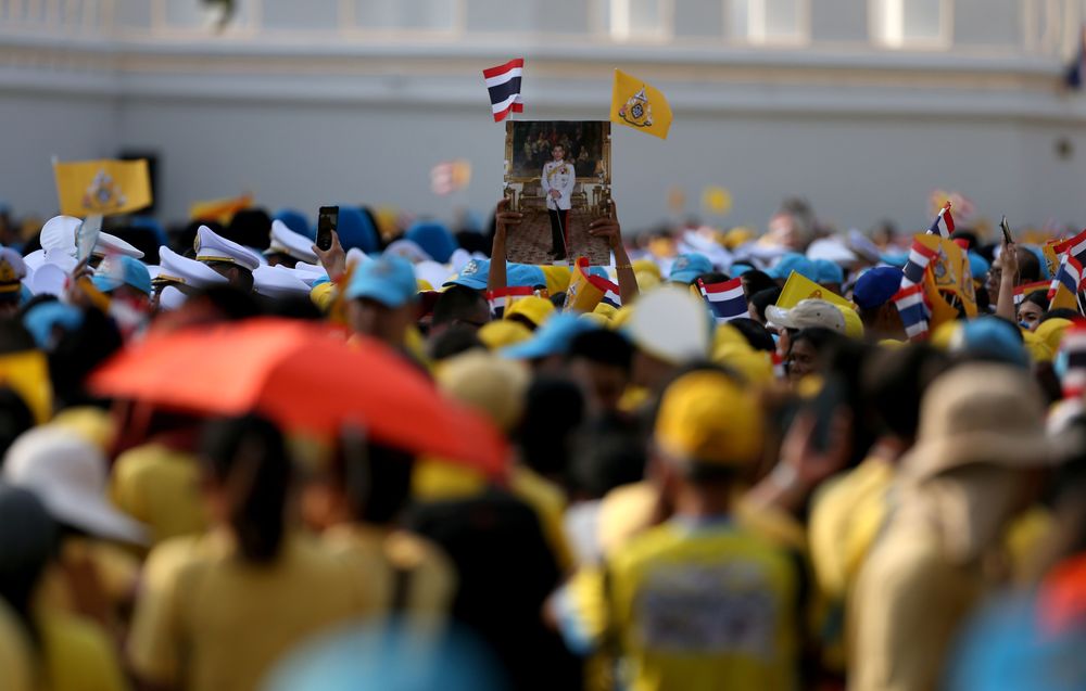 Rakyat Thailand Sambut Datangnya Raja Baru