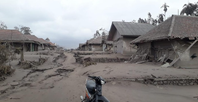 Korban Meninggal Erupsi Semeru Jadi 46 Orang, 9 Hilang, 9.118 Jiwa Mengungsi