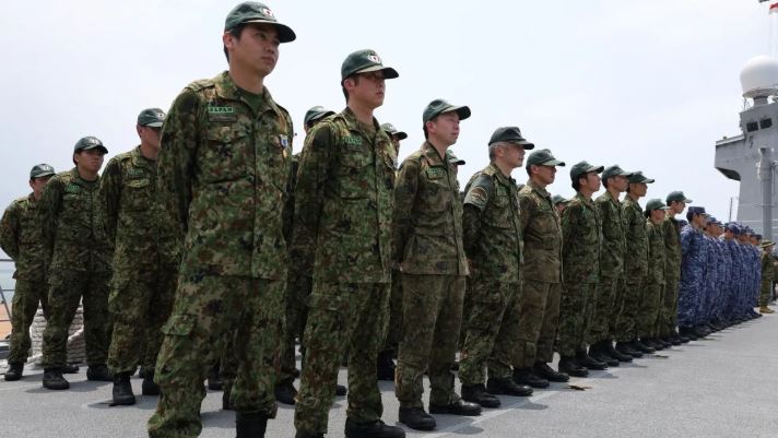 Menhan Jepang Puji Personel JSDF Ikut Misi Pertama Atasi Karhutla di Indonesia
