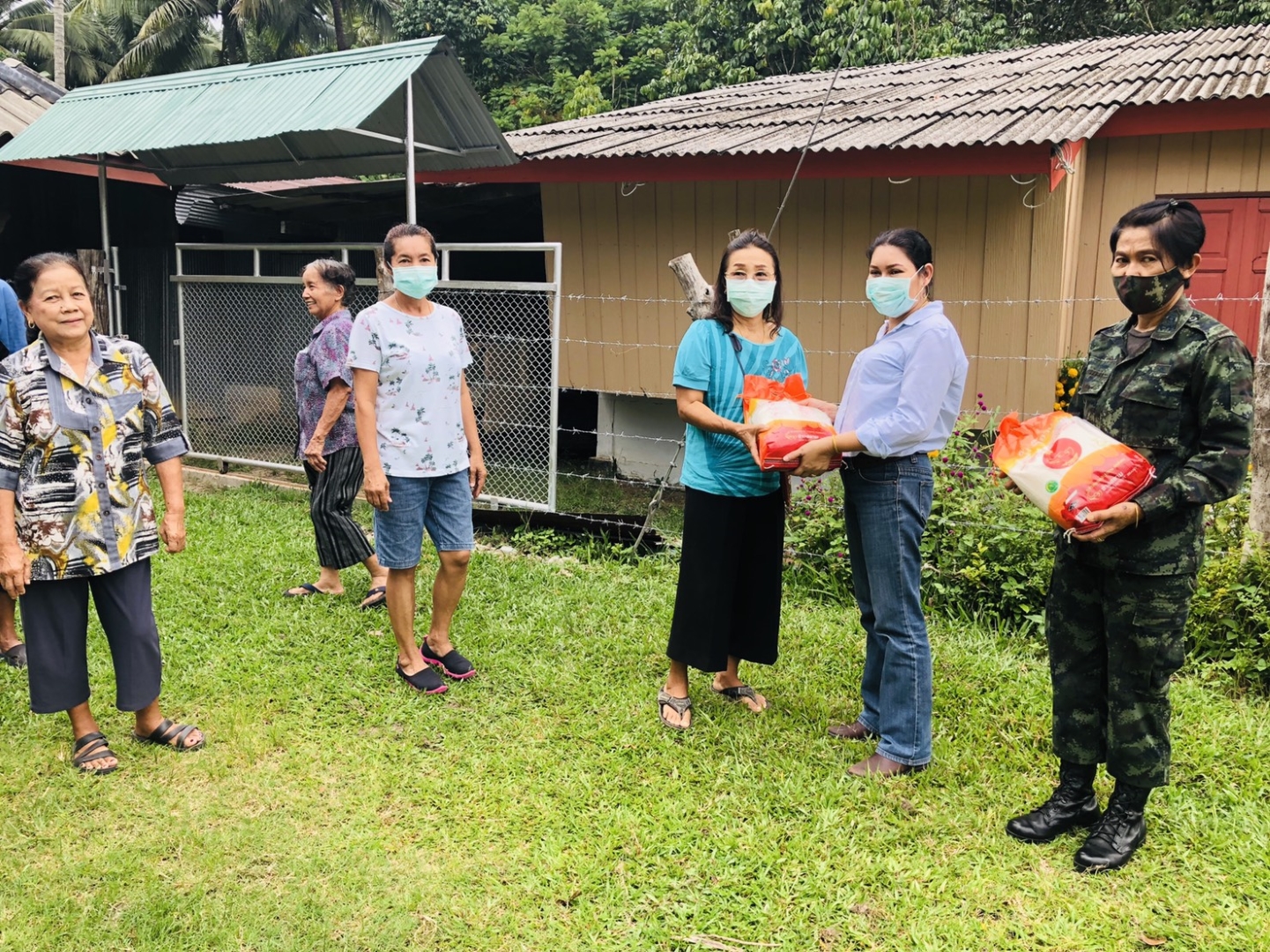 600 Keluarga Terdampak Covid-19 di Thailand Selatan Dapat Bantuan