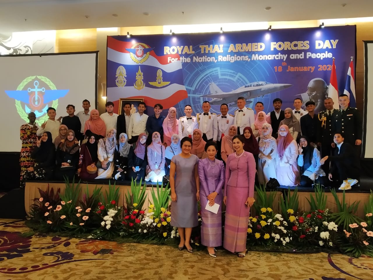 Mahasiswa Thailand Selatan Meriahkan Ultah Militer